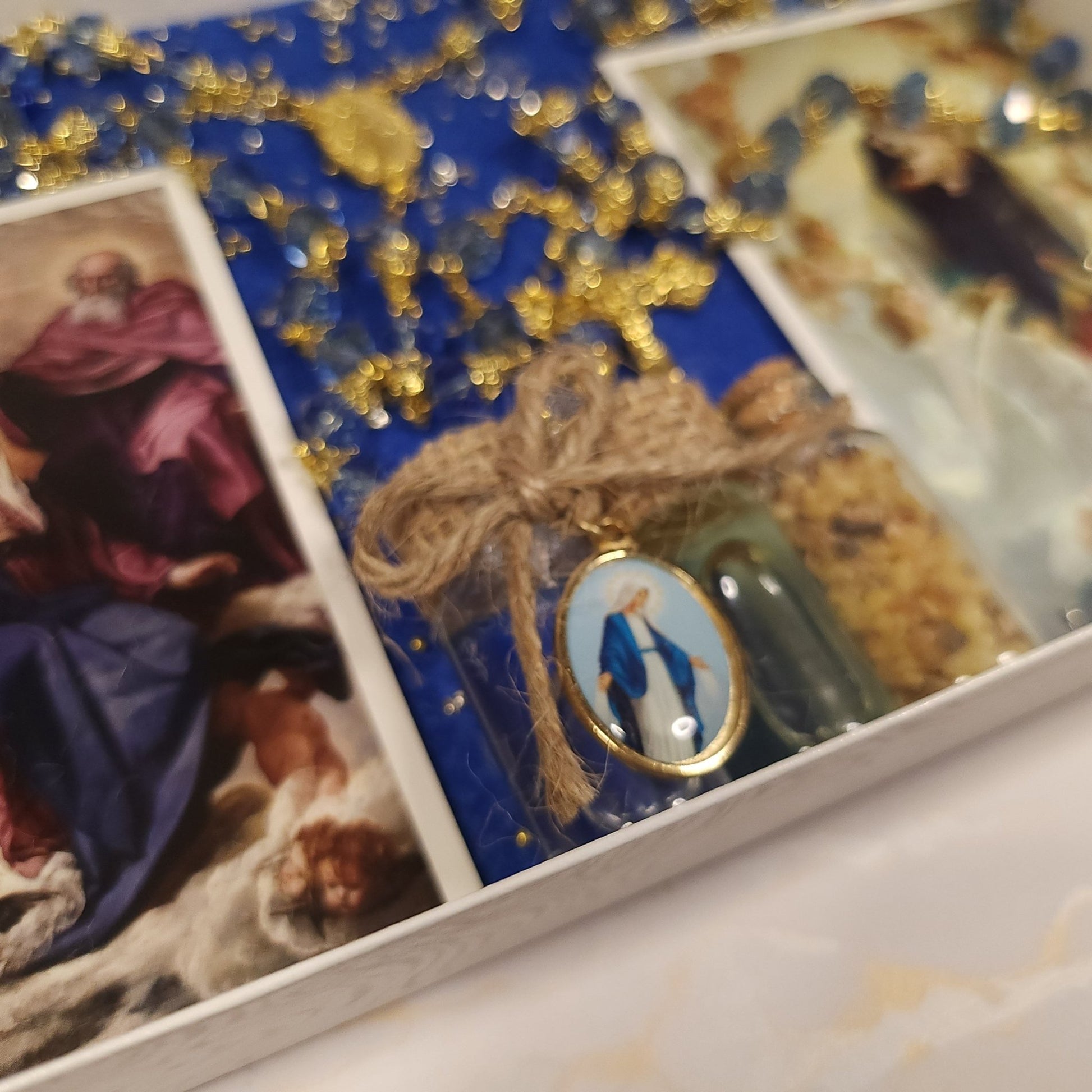 The Marian Box - (Rosary, Prayer cards, third class relics, water from Lourdes, Oil ...) - Our Lady of Gifts