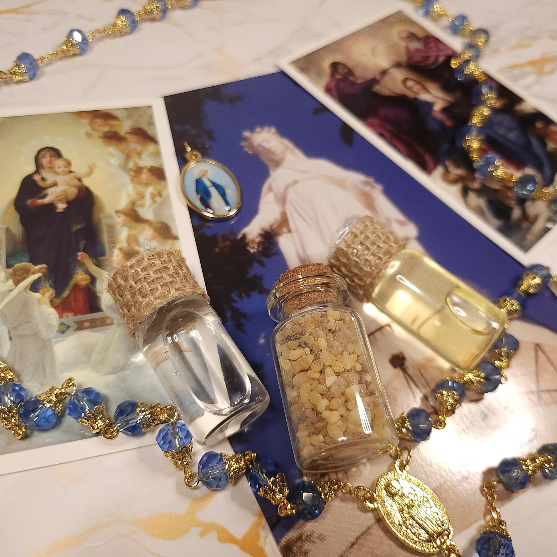 The Marian Box - (Rosary, Prayer cards, third class relics, water from Lourdes, Oil ...) - Our Lady of Gifts