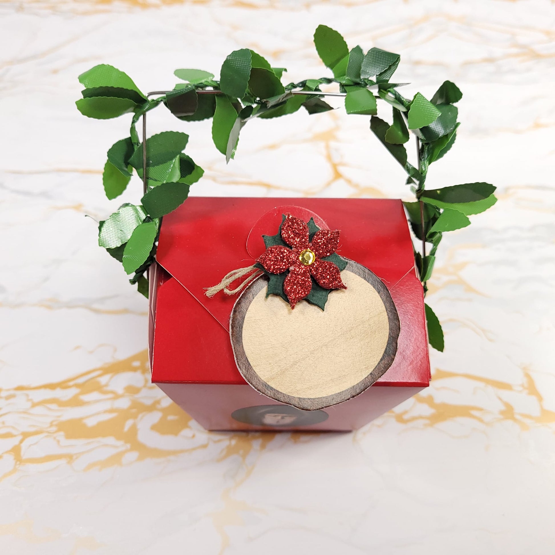 Saint Charbel's mini Christmas basket - Our Lady of Gifts