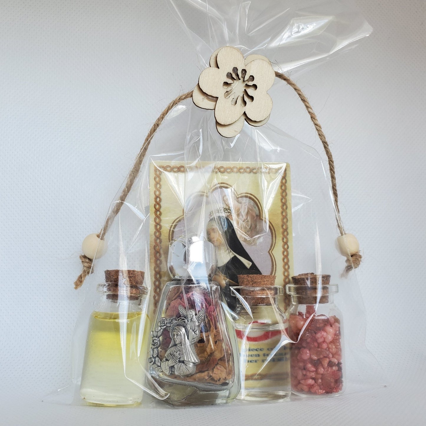 Saint Rita set of oil, water, rose incense, roses and relic card - Our Lady of Gifts