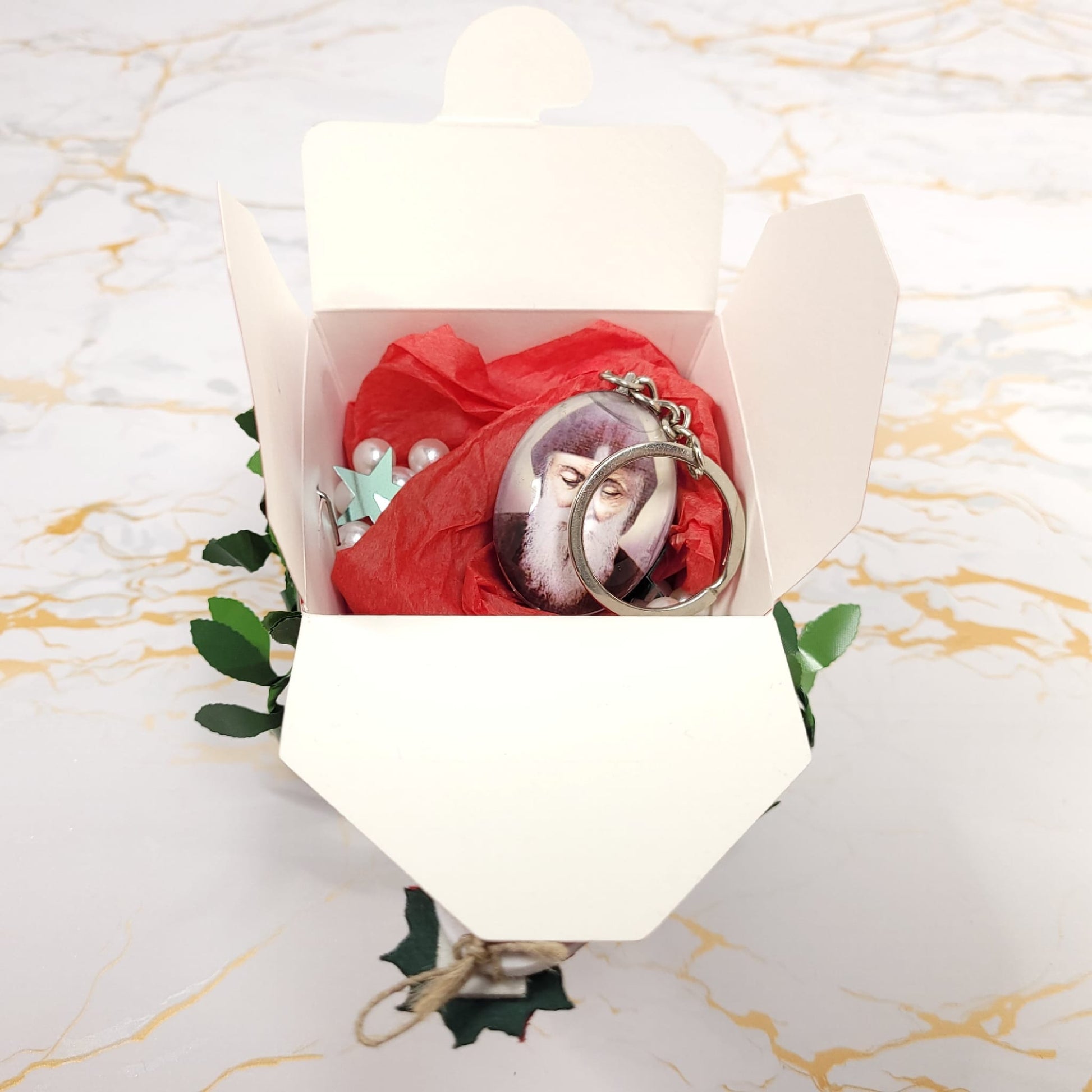 Saint Charbel's mini Christmas basket - Our Lady of Gifts